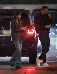kaia-gerber-and-peter-utz-arrives-at-matsuhisu-restaurant-in-los-angeles-04-12-2023-0.jpg