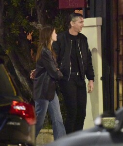 kaia-gerber-and-peter-utz-arrives-at-matsuhisu-restaurant-in-los-angeles-04-12-2023-1.jpg