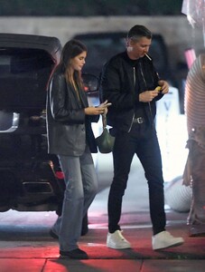 kaia-gerber-and-peter-utz-arrives-at-matsuhisu-restaurant-in-los-angeles-04-12-2023-6.jpg