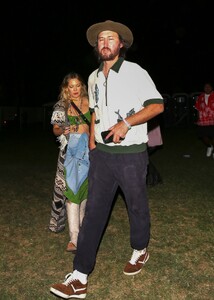 kate-hudson-arrives-at-2023-coachella-valley-music-and-arts-festival-in-indio-04-14-2023-1.jpg