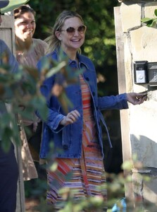 kate-hudson-leaves-a-friends-house-in-brentwood-04-11-2023-0.jpg