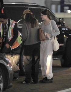 katie-holmes-and-suri-crusie-at-lax-airport-in-los-angeles-04-24-2023-0.jpg