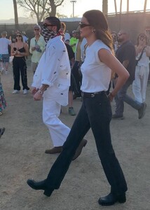 kendall-jenner-enjoys-last-day-of-weekend-1-of-coachella-music-festival-in-indio-04-16-2023-1.jpg