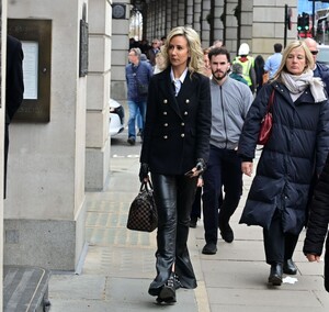 lady-victoria-hervey-out-for-lunch-at-wolseley-and-shopping-in-mayfair-in-london-04-13-2023-5.jpg