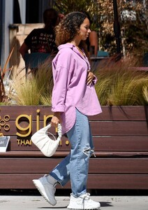 leona-lewis-out-and-about-in-los-angeles-03-30-2022-2.jpg