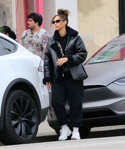 leona-lewis-out-shopping-with-her-baby-in-los-angeles-02-17-2023-0.jpg