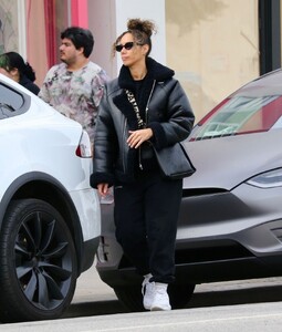 leona-lewis-out-shopping-with-her-baby-in-los-angeles-02-17-2023-4.jpg