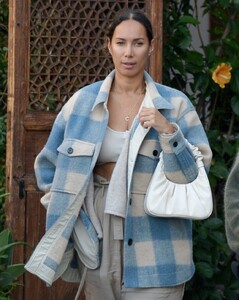 leona-lewis-out-with-her-mom-and-baby-girl-in-studio-city-11-09-2022-0.jpg