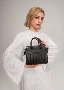 lili-reinhart-for-lancels-spring-2023-campaign-1.jpg