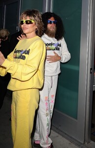 lisa-rinna-arrives-at-lakers-game-in-los-angeles-04-07-2023-2.jpg