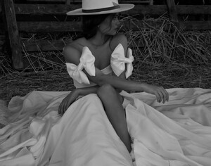 meitalzanobridal_284970396_343795134529440_2594526272214353339_n.jpg