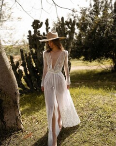 meitalzanobridal_310147707_788953042430943_6657485005982394295_n.jpg