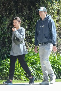 mila-kunis-and-ashton-kutcher-out-around-bel-air-04-06-2023-0.jpg