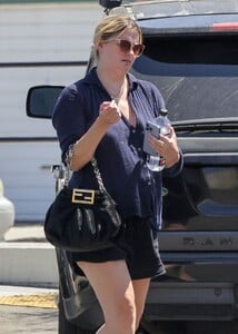 mischa-barton-stops-by-starbucks-for-a-cup-of-ice-in-los-angeles-07-08-2022-9.thumb.jpg.463383e41a69ce246ad031214eef423c.jpg