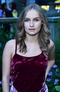 olivia-dejonge-will-3.jpg