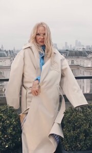 pamela-anderson-tommy-hilfiger-event-in-london-march-2023-9.jpg