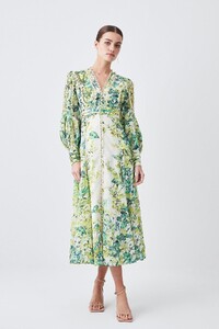 petite-trailing-floral-woven-plunge-maxi-dress.jpeg