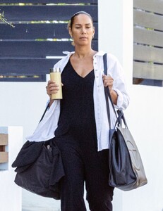 pregnant-leona-lewis-out-in-los-angeles-08-24-2022-3.jpg
