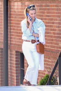 reese-witherspoo-first-public-sighting-since-news-that-she-is-getting-divorced-04-01-2023-2.jpg