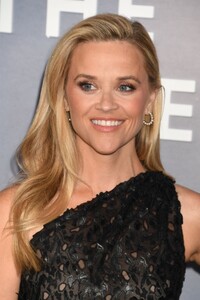 reese-witherspoon-at-the-last-thing-he-told-me-premiere-in-los-angeles-04-13-2023-5.jpg
