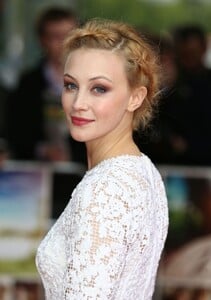 sarah-gadon-belle-premiere-in-london_2.jpg