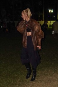 stella-maxwell-night-out-at-2023-coachella-valley-music-and-arts-festival-in-indio-04-15-2023-0.jpg