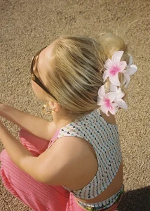 super_bloom_lookbook_25_649x.thumb.webp.ebdc77fcd3e4a68bd539d9cdf2a5c194.webp