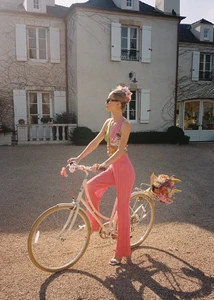 super_bloom_lookbook_35_649x.thumb.webp.1924b270f0f73ba745ee2be206f1108e.webp