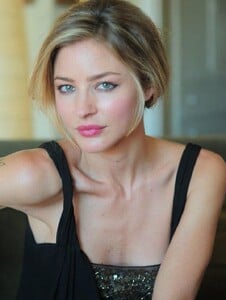 tabrett-bethell_137828001420.jpg