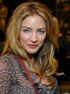 tabrett-bethell_137828001460.jpg