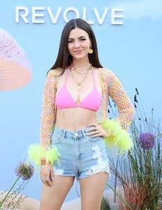 victoria-justice-2023-revolve-festival-in-thermal-04-16-2023-2.thumb.jpg.9ef84bfda783edddd648dafdd232c39c.jpg