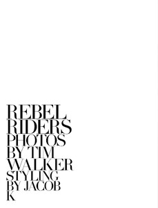 vogue-italia-12-2015_by_tim-walker_(1).thumb.jpg.4ef2c1e00df7f326f828ebdcd8ec499d.jpg
