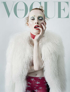 vogue-italia-12-2015_karen-elson_by_tim-walker_(2).thumb.jpg.f25133961d49d3fd68dc190b22972f35.jpg