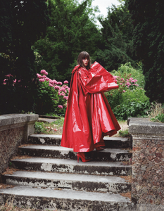 vogue-japan-10-2020_alyah_by_nathaniel-goldberg3.thumb.png.99106d1f335d5f1ca5a178b387b091d5.png