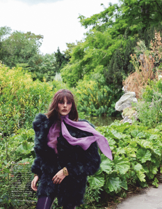 vogue-japan-10-2020_alyah_by_nathaniel-goldberg4.thumb.png.10437c227c759757f58d07e668cd29e8.png