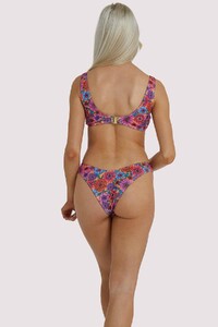 wolf-whistle-swimwear-wolf-whistle-scarlett-floral-crop-bikini-top-16322122645552_2000x.jpg