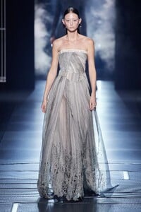 00004-Fendi-Spring-22-Couture-Paris-credit-Filippo-Fior-Gorunway.thumb.jpg.e927d220f2c2e8f926a1907c13cc19b1.jpg