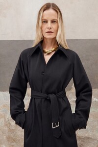 00009-bottega-veneta-prefall-2023-credit-brand.jpg