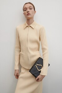 00015-St.John-PreFall-22-NewYork-credit-brand.thumb.jpg.bbda695dcbaaf22f4b379b13a7fff20d.jpg