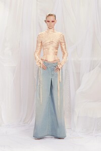 00018-JeanPaulGaultier-Couture-Spring-22-Paris-credit-ArnaudLajeunie.thumb.jpg.15bfec8f0f5577a295c7ba2e7456ef60.jpg
