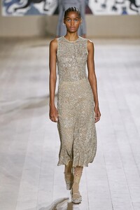 00027-Christian-Dior-Spring-22-Couture-Paris-credit-Alessandro-Lucioni-Gorunway.thumb.jpg.a6e55a4968404c1298412f62f55f6954.jpg