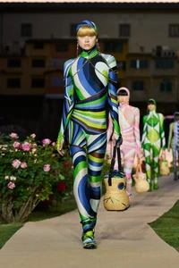 00035-emilio-pucci-spring-2023-ready-to-wear-credit-gorunway.thumb.webp.51d0b65fdb62680081230031fff41166.webp