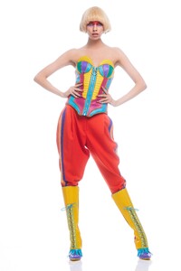 00047-Moschino-Pre-Fall-22-credit-Marcus-Mam-courtesy-of-Moschino.thumb.jpg.dccf438606016fc6f59e4a786a9297c5.jpg