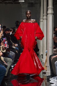 00050-Alaia-Fall-22-Paris-credit-brand.thumb.jpg.4c7257491f3c1cfa014d5d116026b300.jpg