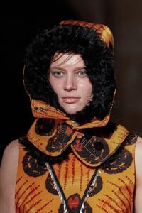 00050-Altuzarra-Details-Fall-2022-RTW-Credit-GoRunway.thumb.jpg.fbb4e7e8ac1a6345855697445e542659.jpg