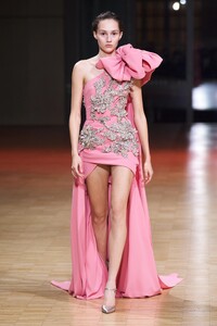 00051-Elie-Saab-Spring-22-Couture-credit-Filippo-Fior-Gorunway.thumb.jpg.02b1a8c597e726c1402aef5aeb97091f.jpg