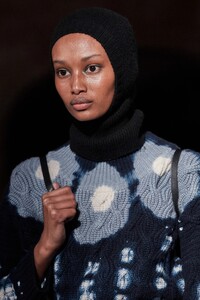 00065-Altuzarra-Details-Fall-2022-RTW-Credit-GoRunway.thumb.jpg.ea09e30bde30408c86a8d0e05e31398b.jpg