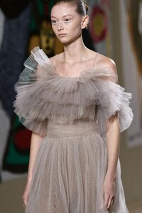 00099-Christian-Dior-Spring-22-Couture-DETAILS-Paris-credit-Alessandro-Viero-Gorunway.thumb.jpg.29cb4b9ec4b955012c89db72b93cc653.jpg