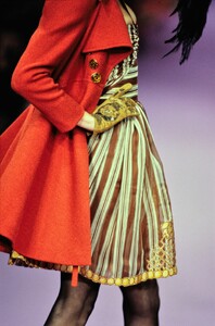008-christian-lacroix-spring-1994-couture-CN10056725.jpg