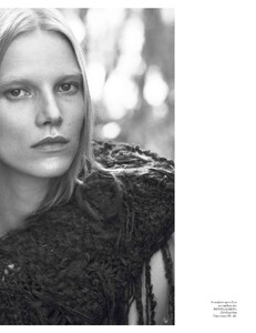 102050689_vogue-paris-2013-septembre(dragged)48.thumb.jpg.05ec05a3470edffbeb63b1d570d91299.jpg